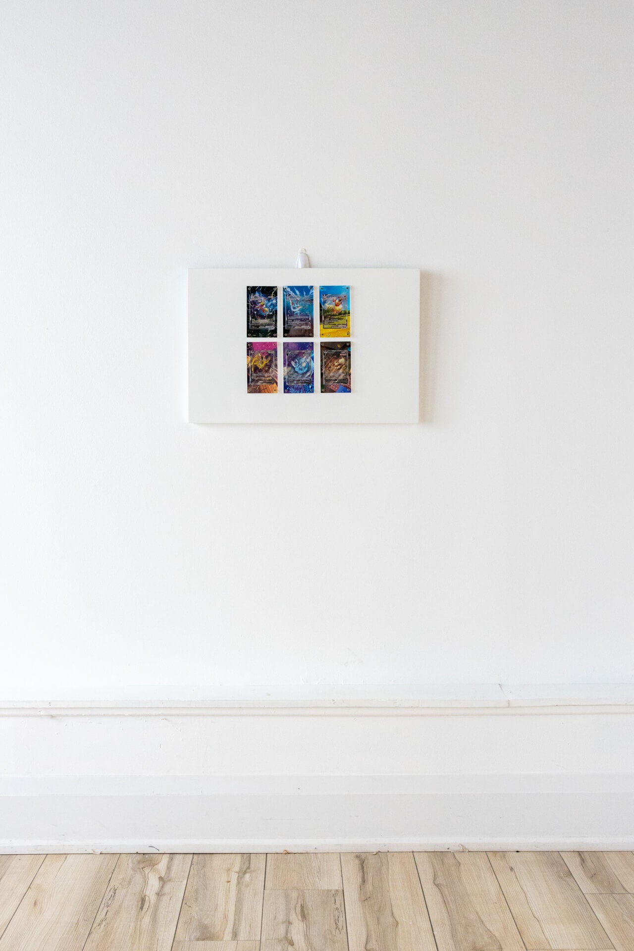 Metal Wall Display (For Magnetic Cases) | Black or White